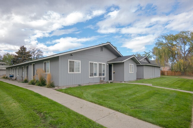 Building Photo - Yakima M.F. LLC