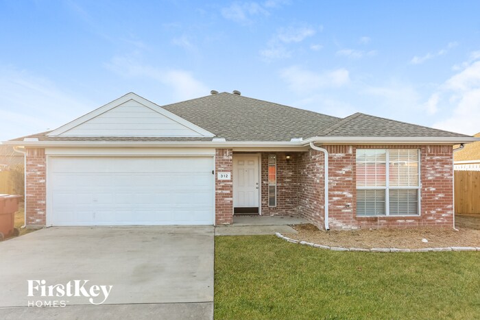 Primary Photo - 312 Pin Oak Ln