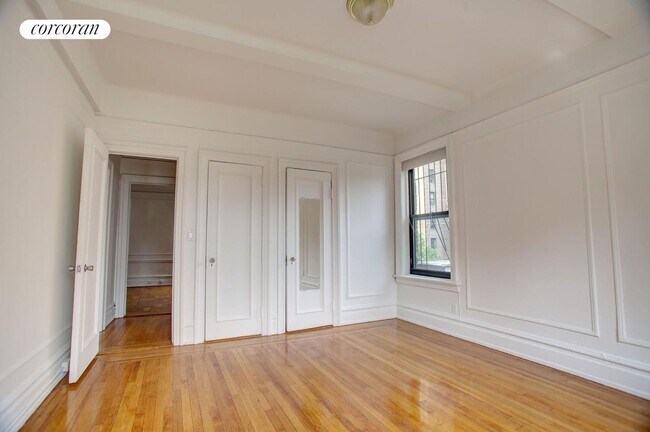 Building Photo - 315 W 102nd St