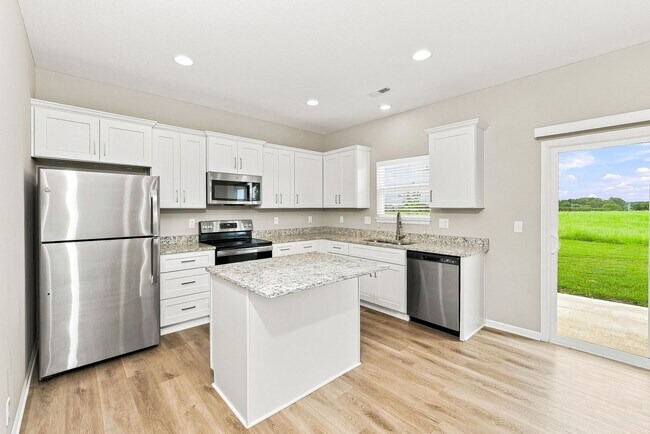 Foto del edificio - 4 bedroom available in Blue Springs!