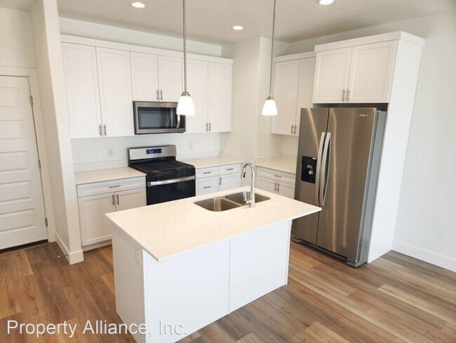 Foto del edificio - 3 br, 3.5 bath House - 1082 E. 2040 S. #18