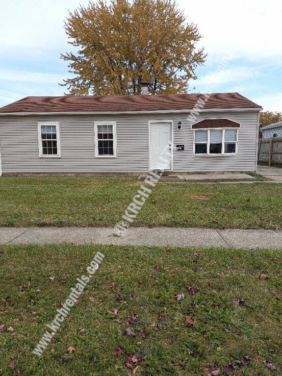 Foto del edificio - Nice 3-Bed 1-Bath Home with Fenced Yard