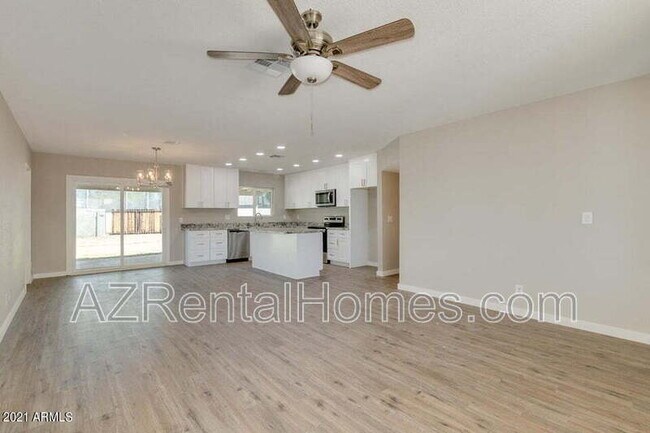 Foto del edificio - 1112 W Dragoon Ave