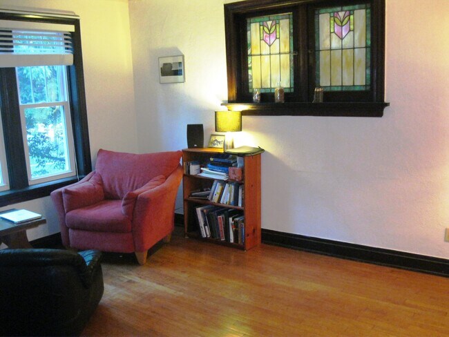 Foto principal - 6633 Alamo Avenue