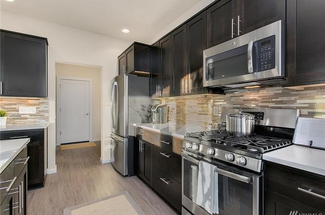 Building Photo - 10610 SE 187th Pl