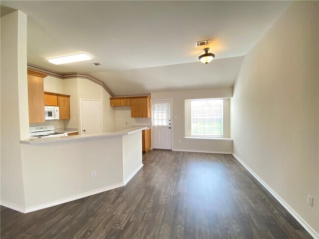 Building Photo - 709 Broken Bow Dr