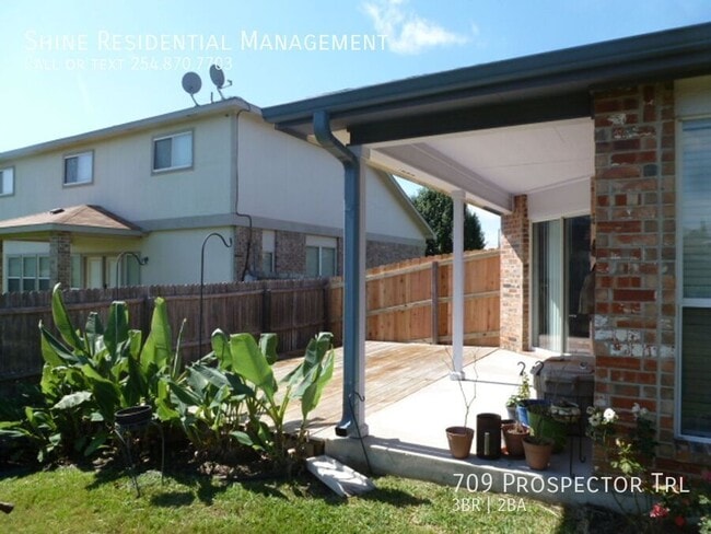 Building Photo - 709 Prospector Trail