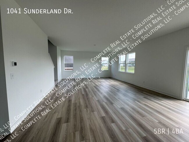 Foto del edificio - 1041 Sunderland Dr