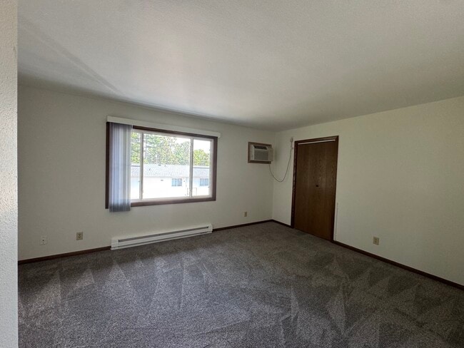 Unit 8 Livingroom 1 - 919 Vernon St