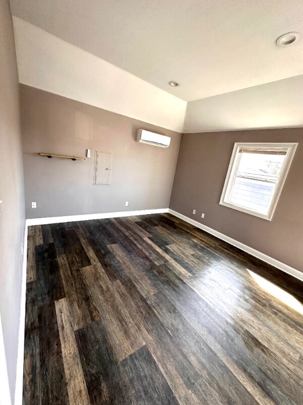 Building Photo - 157 Medford Ave