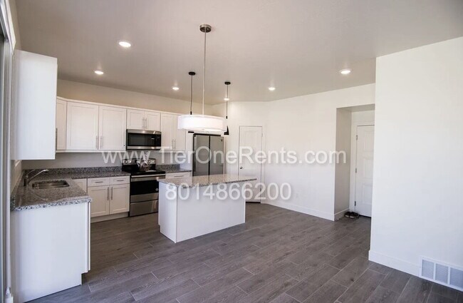 Foto del edificio - NO DEPOSIT option available for qualified ...