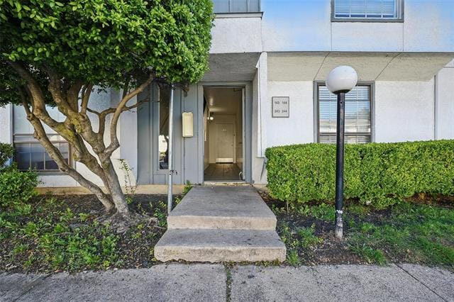 Building Photo - 12888 Montfort Dr