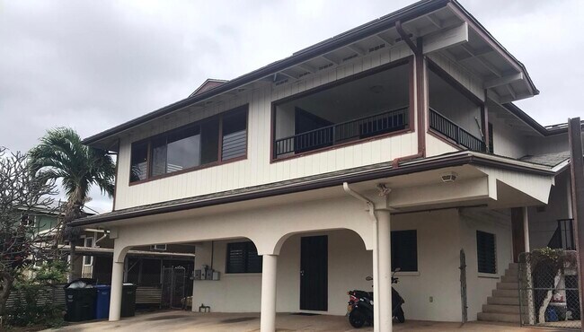 Front View - 3518A Edna St
