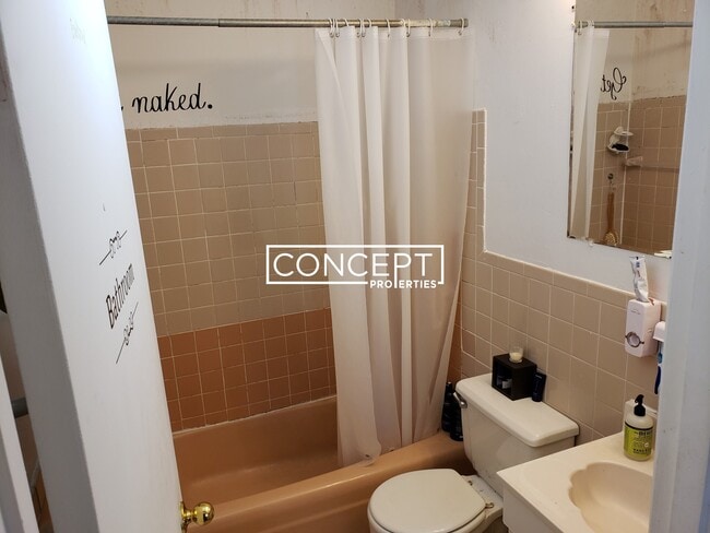 Building Photo - 226 Parker Hill Ave