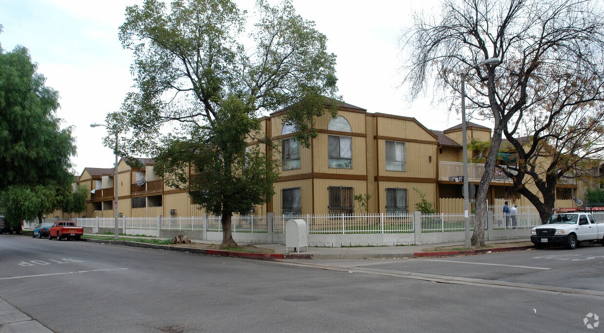 Foto principal - 14699 Rayen St