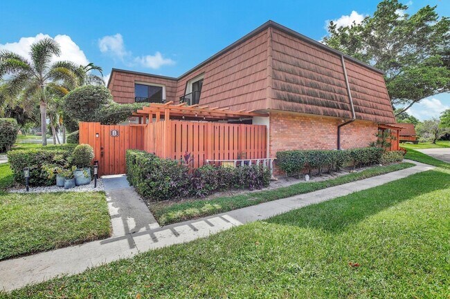 Building Photo - 9126 SW 20th Pl