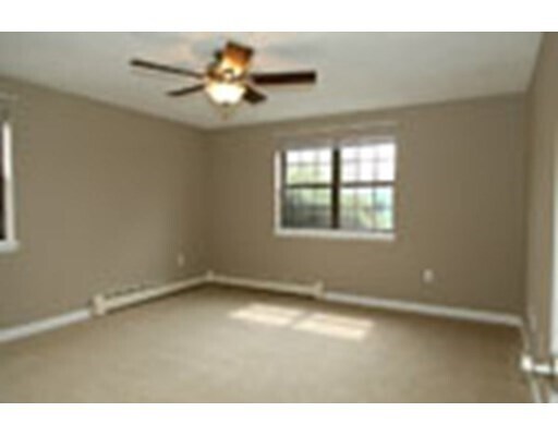 Building Photo - 16 Kenmar Dr