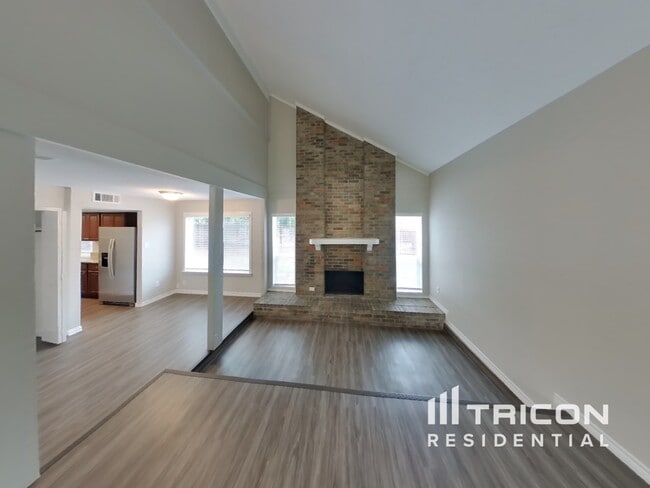 Building Photo - 4219 Glen Springs Dr
