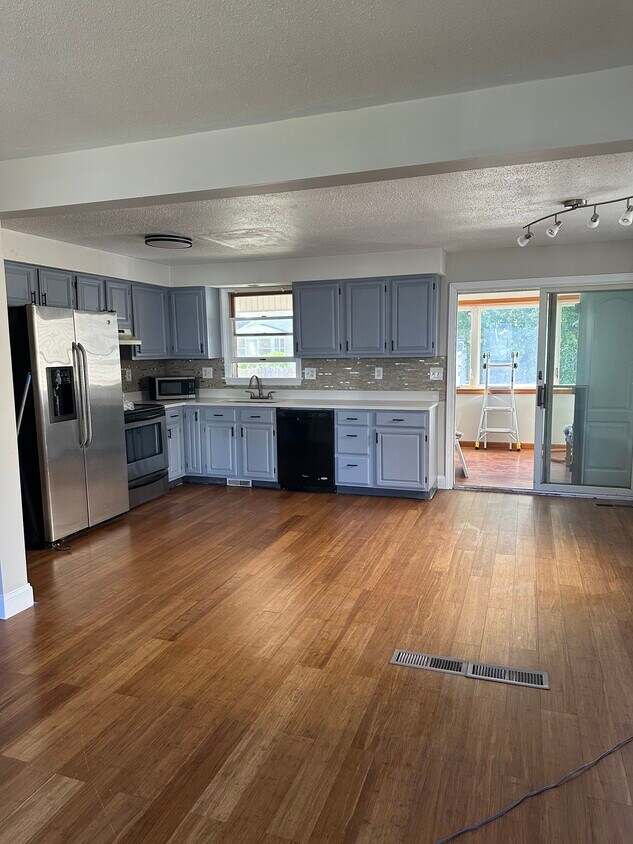Foto principal - 62 Sprague St