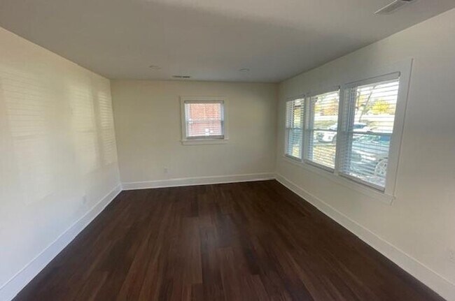 Foto del edificio - 1500_STARBROOK DR