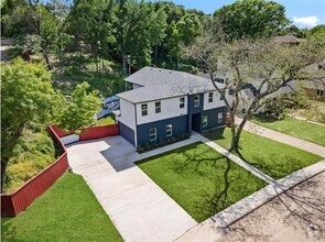 Building Photo - 1502 Wyndmere Dr