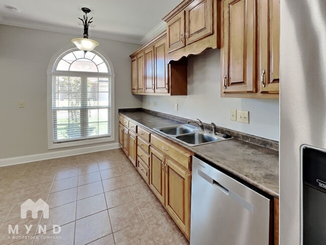 Foto del edificio - 15953 Landview Ln