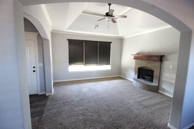 Foto del edificio - 20659 Landmark Dr