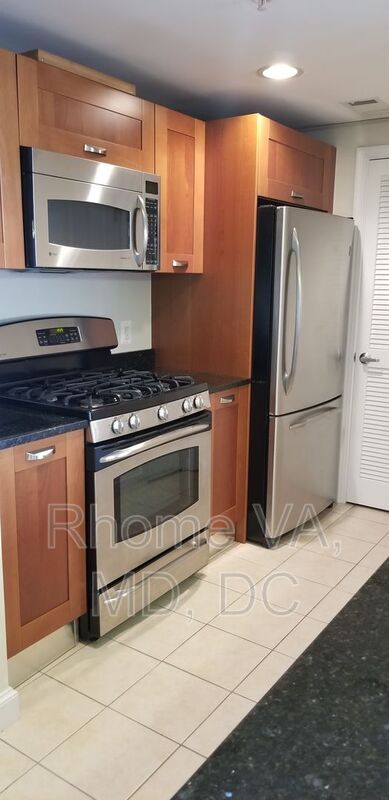 Foto del edificio - 2451 Midtown Ave