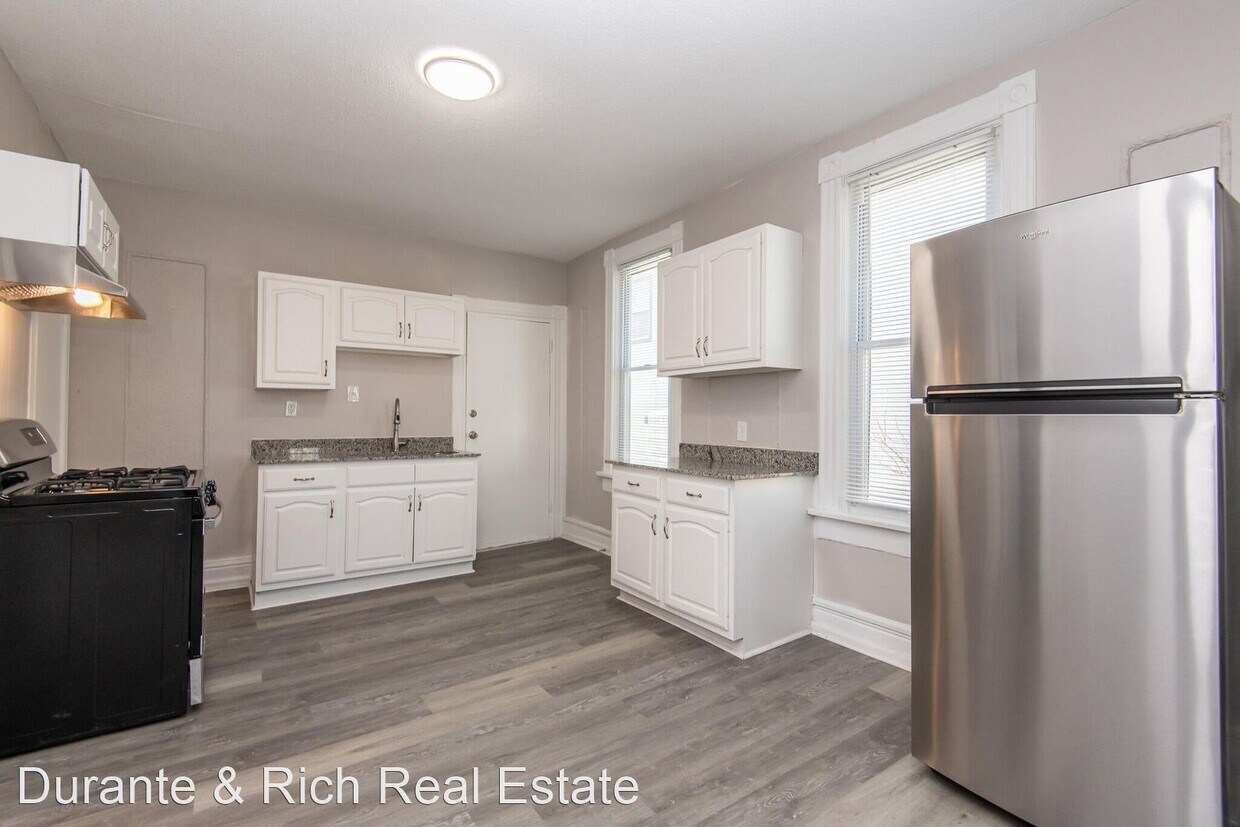 Primary Photo - 2 br, 1 bath House - 2313 E Morgan Ave