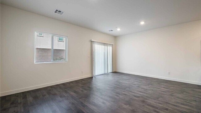 Foto del edificio - 12749 Epperly St