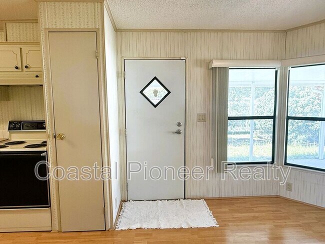 Foto del edificio - AS- 4550 Charter St (MS)