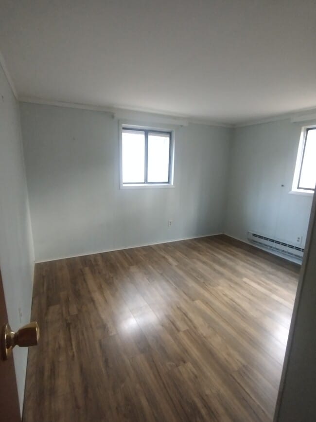 Building Photo - 418 Mercury Dr