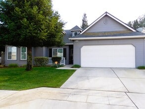 Building Photo - 5189 W Beechwood Ave