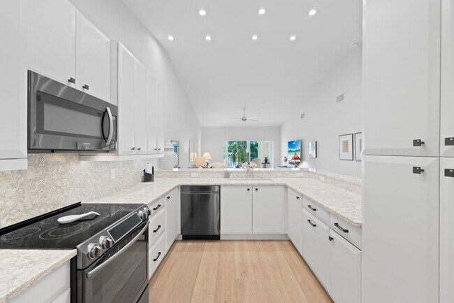 Foto del edificio - 818 Tanbark Dr