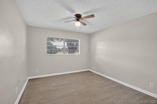 Foto del edificio - 4931 NW 94th Terrace
