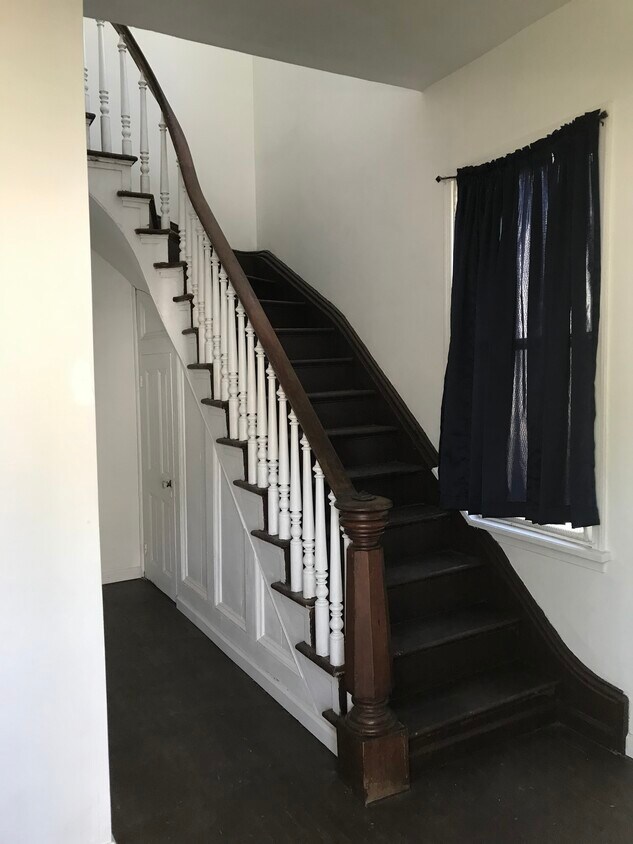 400 W McNeal St Unit 2, Millville, NJ 08332 Apartments in Millville