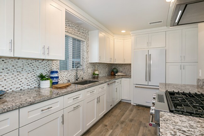 Foto del edificio - 2148 Glasgow Ave