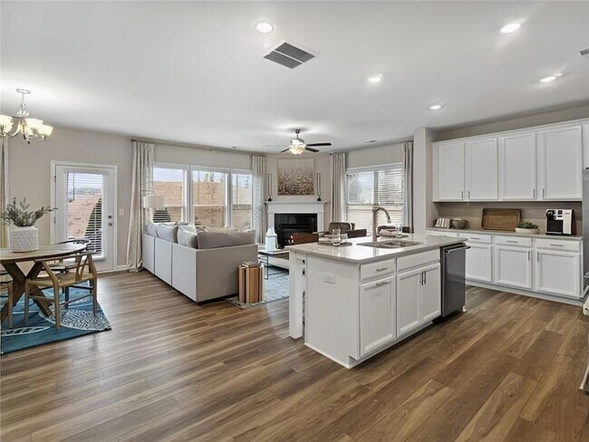 Foto del edificio - 1341 Elderwood Way