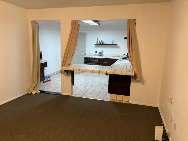 Foto del edificio - 309 Forrest Ave