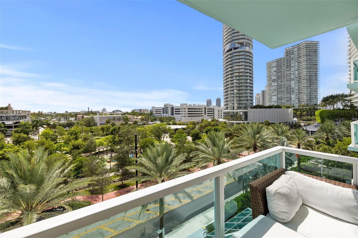 Foto principal - 650 West Ave