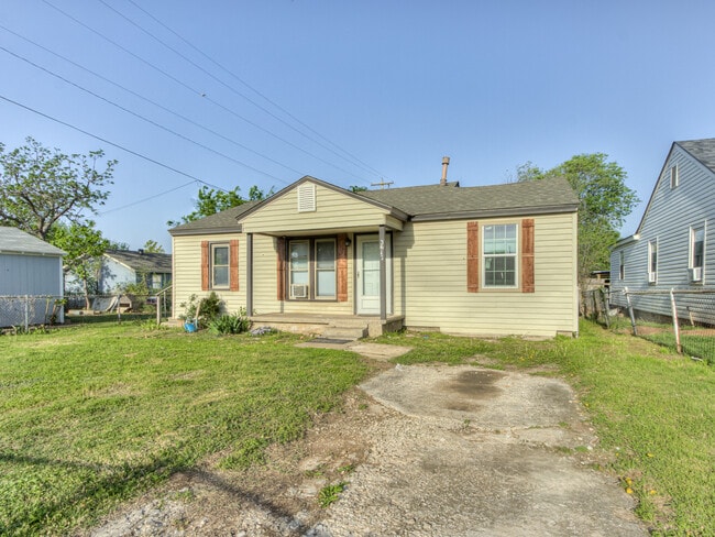 Building Photo - 3617 S Goff Ave