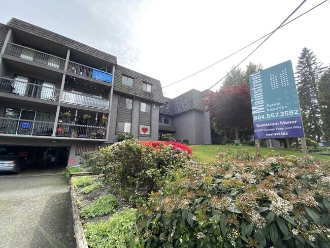 Building Photo - Dahlstrom Manor Apartments