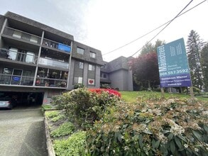 Building Photo - Dahlstrom Manor