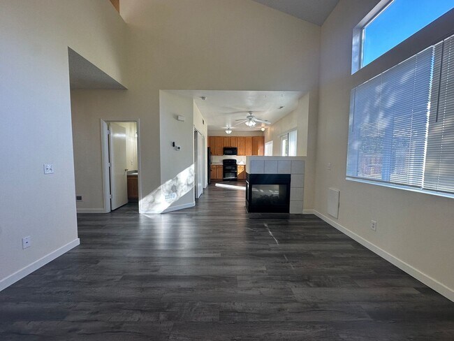 Building Photo - 3 Bedroom in Springs Ranch