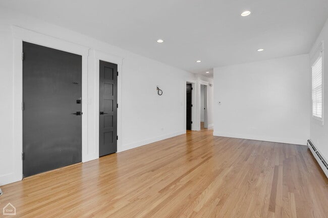 Building Photo - 2629 N 75th Ave