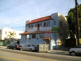 Building Photo - 4525 Fountain Ave