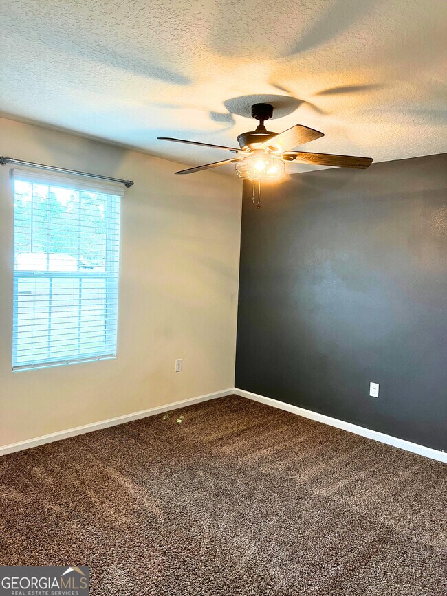 Building Photo - 129 Holston Cir