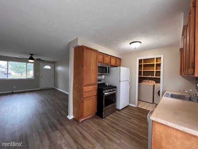 Building Photo - 3 br, 1 bath House - 4761 Robinwood Drive