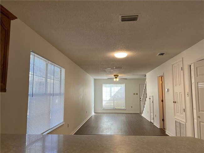 Building Photo - 132 Bayou Sara Ave