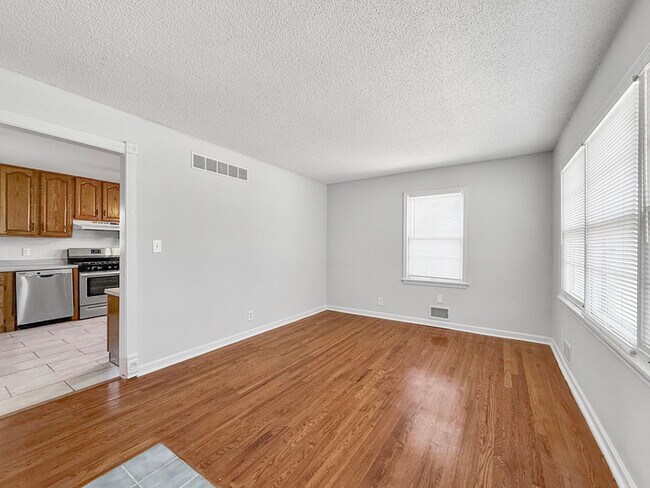 Foto del edificio - 9413 East 27th St S